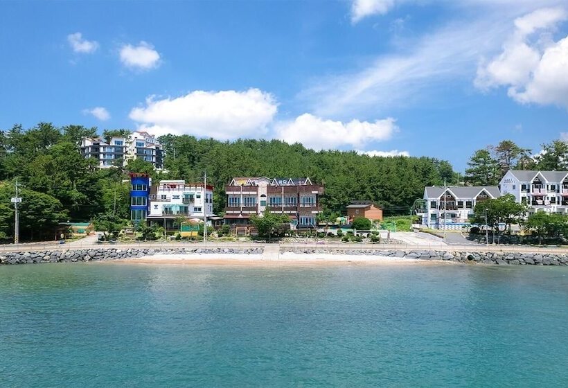 Tongyeong Hwanggeumbada Pension