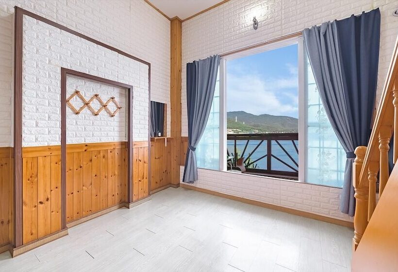 Tongyeong Hwanggeumbada Pension