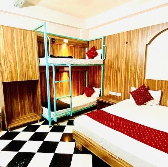 Общежитие Ostelzz By Uddhav Vilas