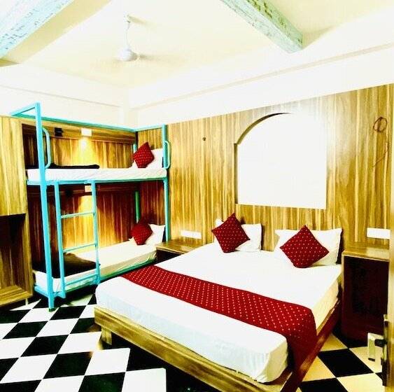 Общежитие Ostelzz By Uddhav Vilas