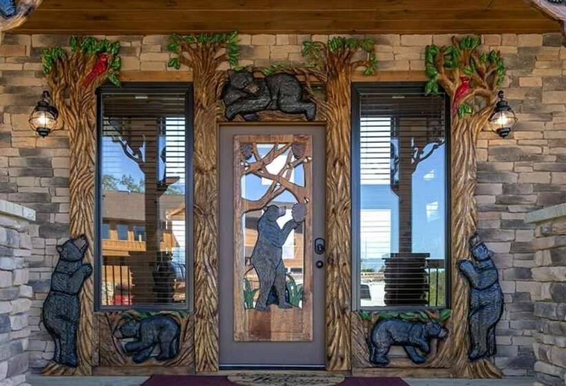 Bear Hugs 5 Bedrooms, 5.5 Baths, Sleeps 20 5 Cabin By Redawning