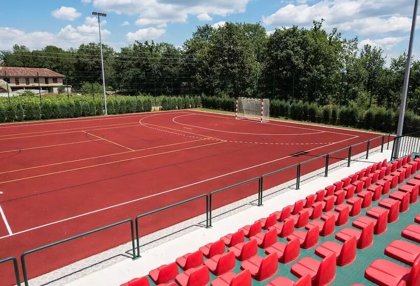 تختخواب و صبحانه Forest Village Resort