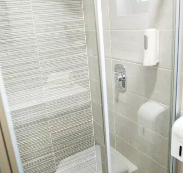 تختخواب و صبحانه Forest Village Resort