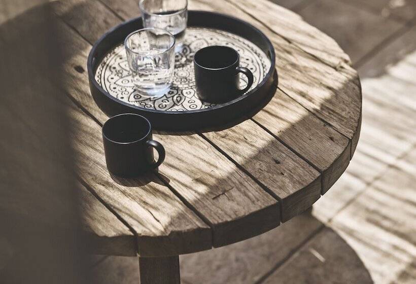 민박 Noma Milos   Delmar Collection