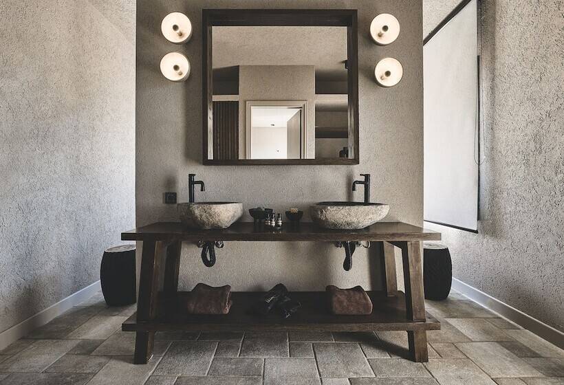 민박 Noma Milos   Delmar Collection