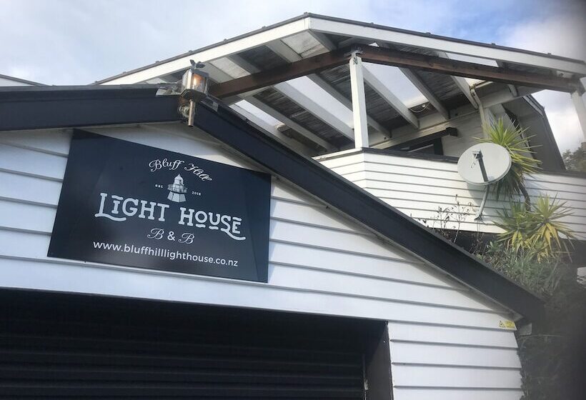 Bluff Hill Lighthouse B&b