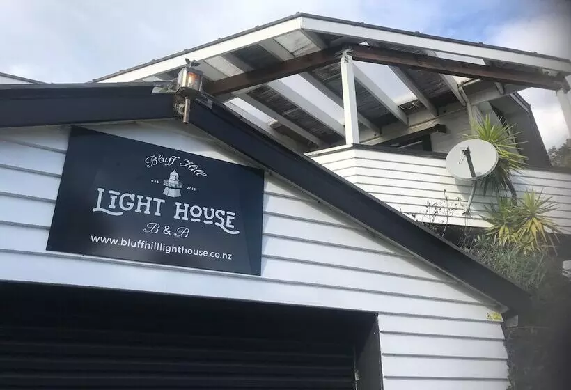 Bluff Hill Lighthouse B&b