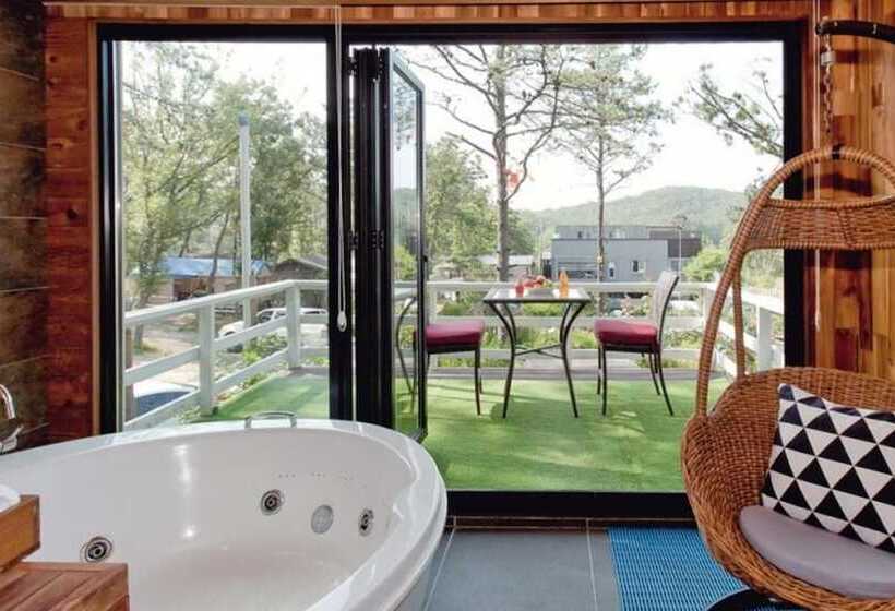 Daebudo Grove Resort Pension