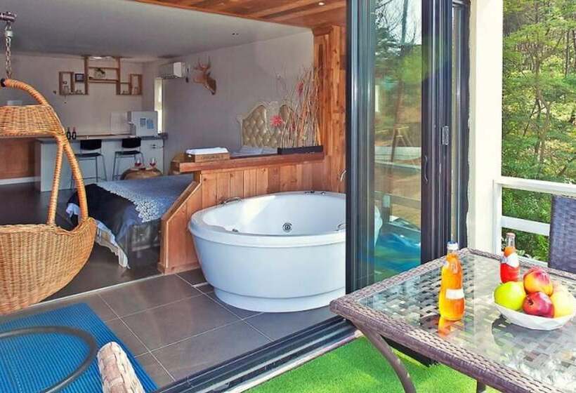 Daebudo Grove Resort Pension