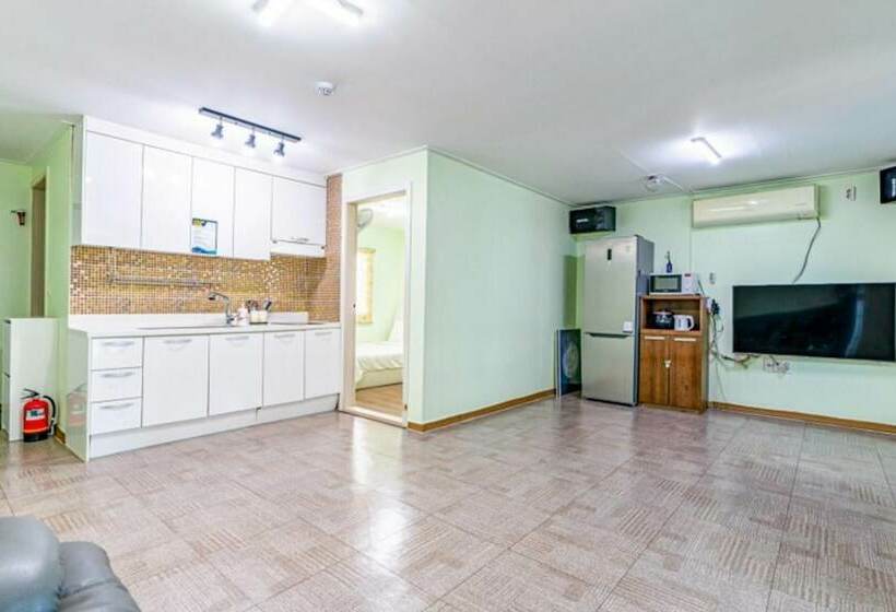 Daebudo Hyangginaneun Pension