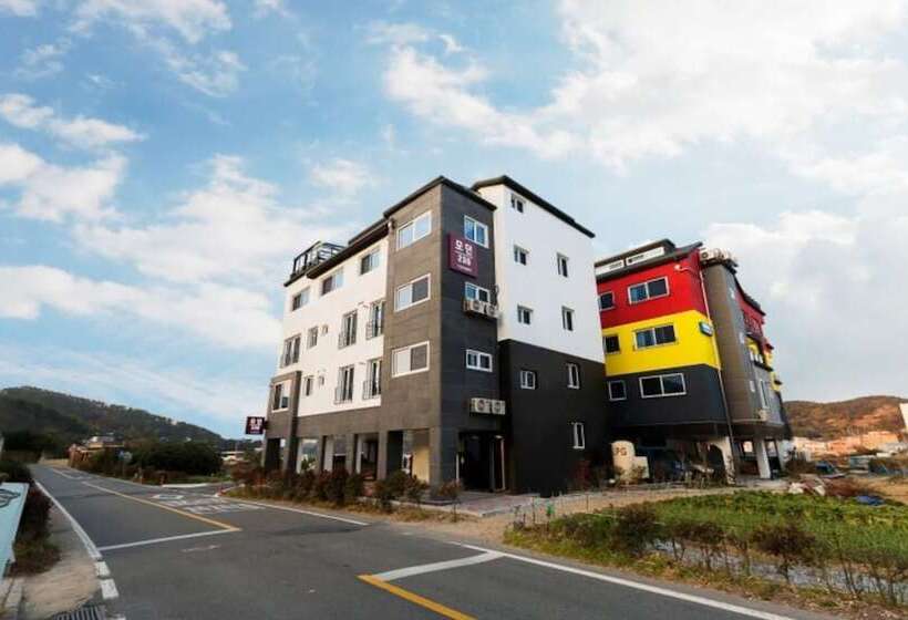 Geojedo Modern 239 Pension