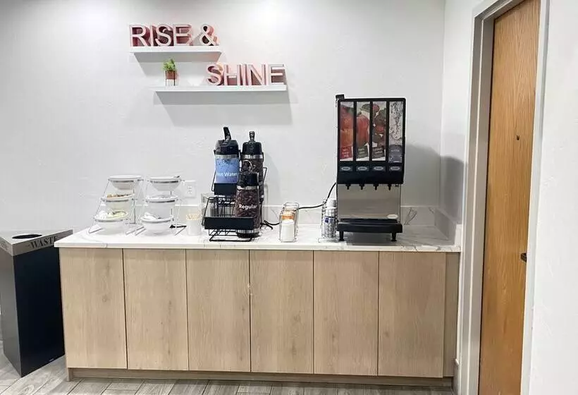 ホテル Comfort Inn & Suites