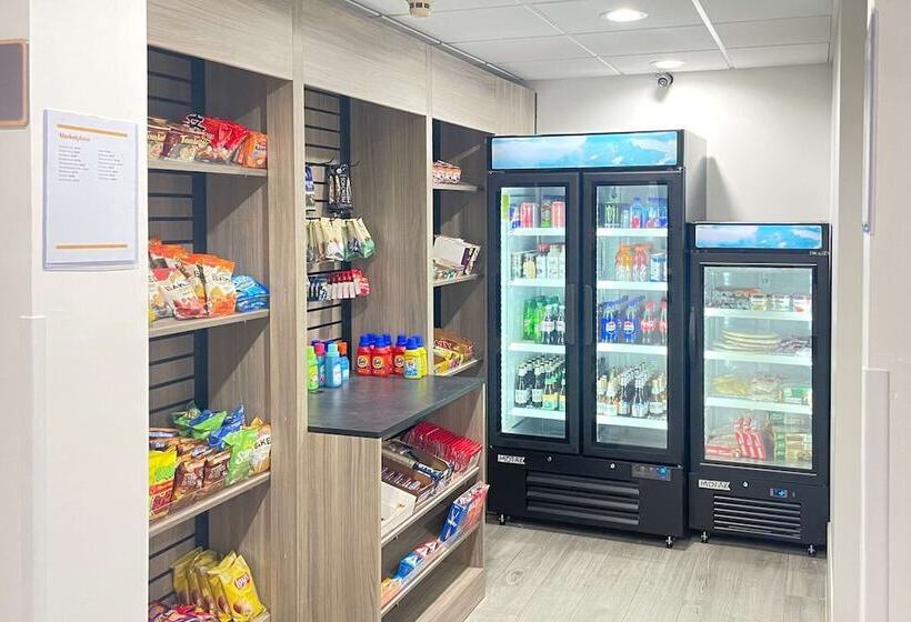 בית מלון כפרי Comfort Inn & Suites