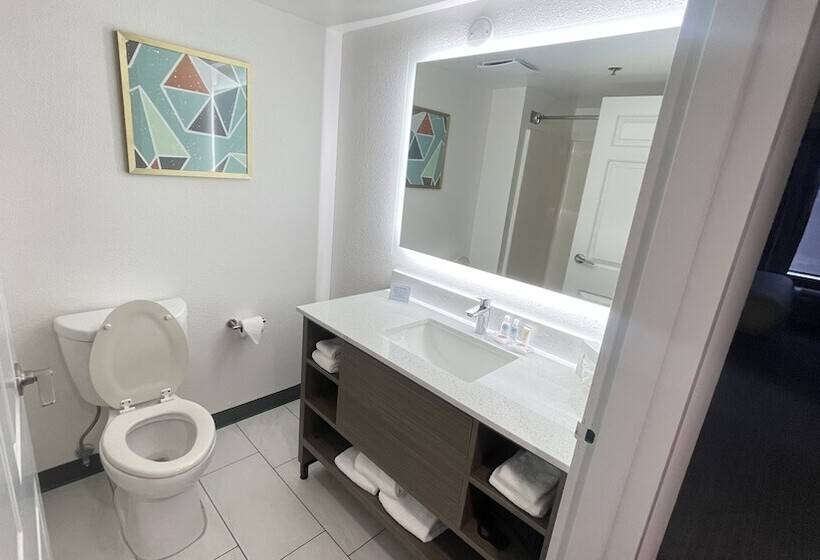 בית מלון כפרי Comfort Inn & Suites