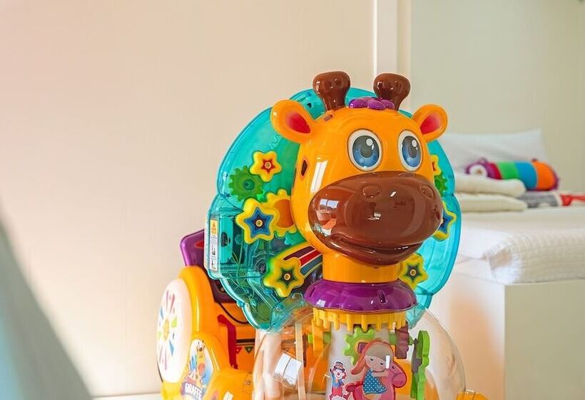 Gyeongju Jullietapoolvilla&kidspension