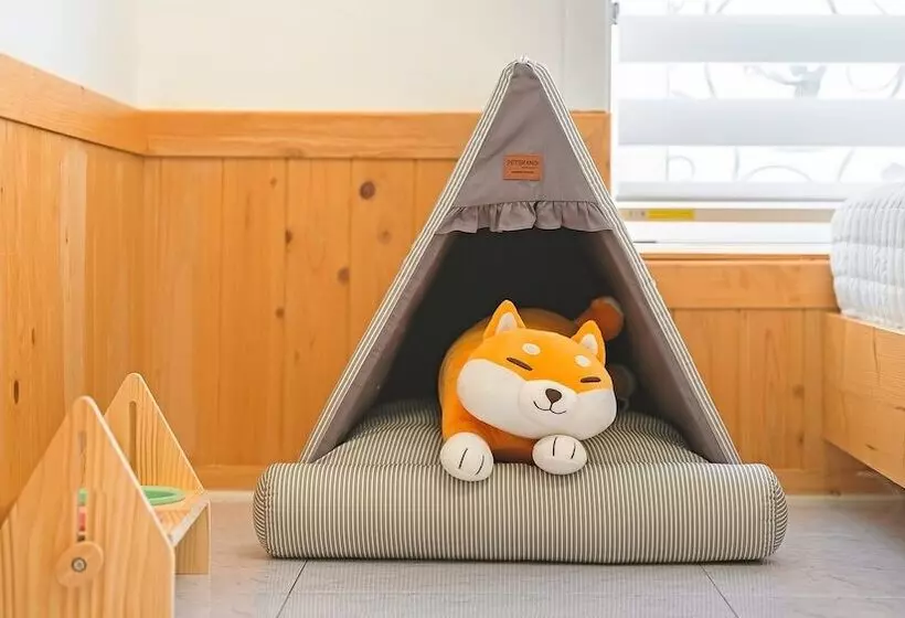 Gyeongju Jullietapoolvilla&kidspension