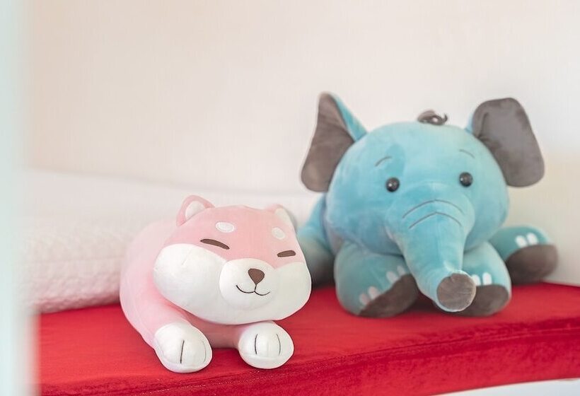 Gyeongju Jullietapoolvilla&kidspension