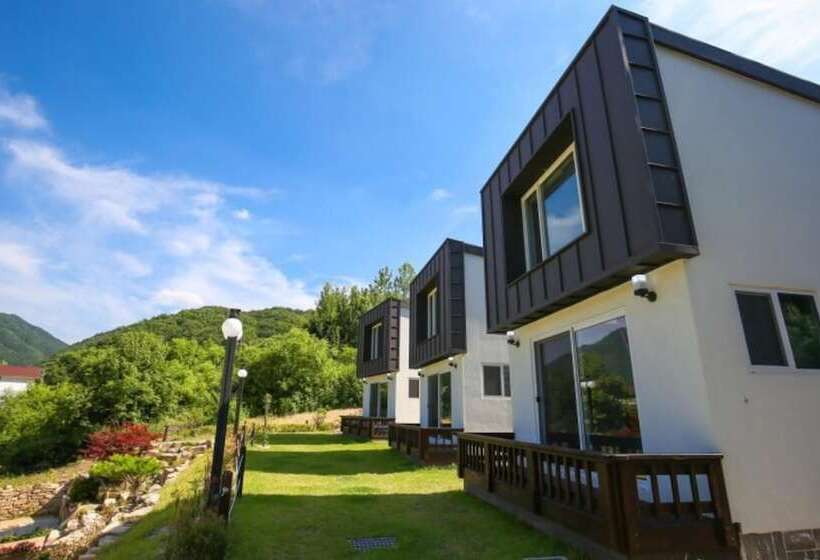 Gyeongju Sannae High1 Pension