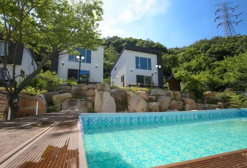 Gyeongju Sannae High1 Pension