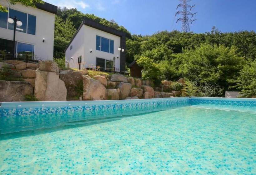 Gyeongju Sannae High1 Pension