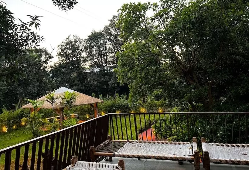 Hotelli Antheia Pawna Lake