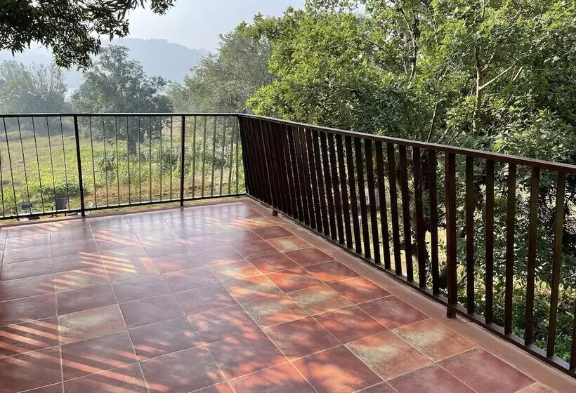 Hotelli Antheia Pawna Lake