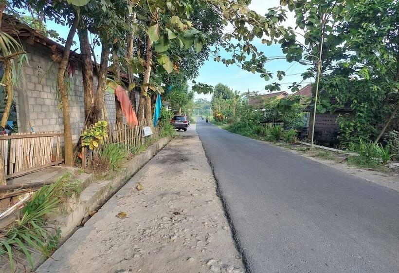 Hotel Camping Ground Gunung Mijil Hils