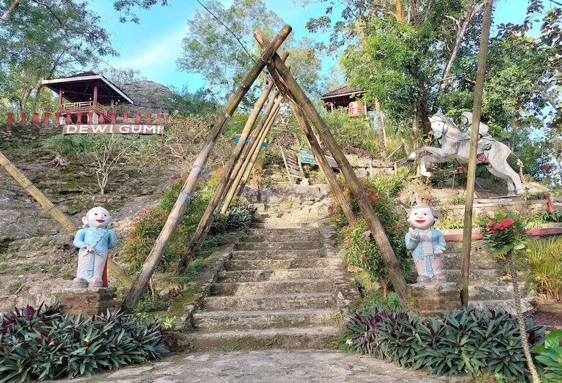 Hotel Camping Ground Gunung Mijil Hils