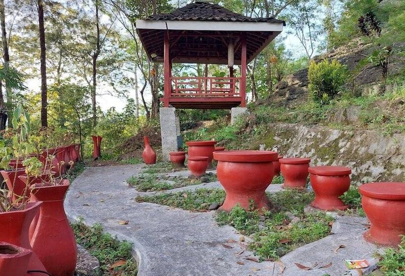 Hotel Camping Ground Gunung Mijil Hils