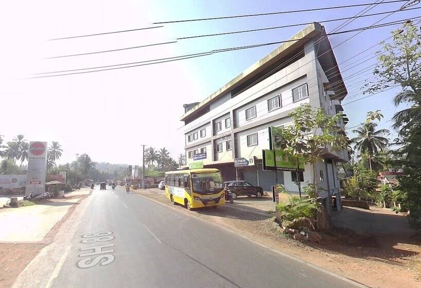 ホテル Keerthana Inn