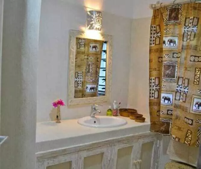 هتل Kimya House