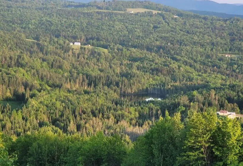 Hotelli Ladd Pond Cabins And Campground, Llc