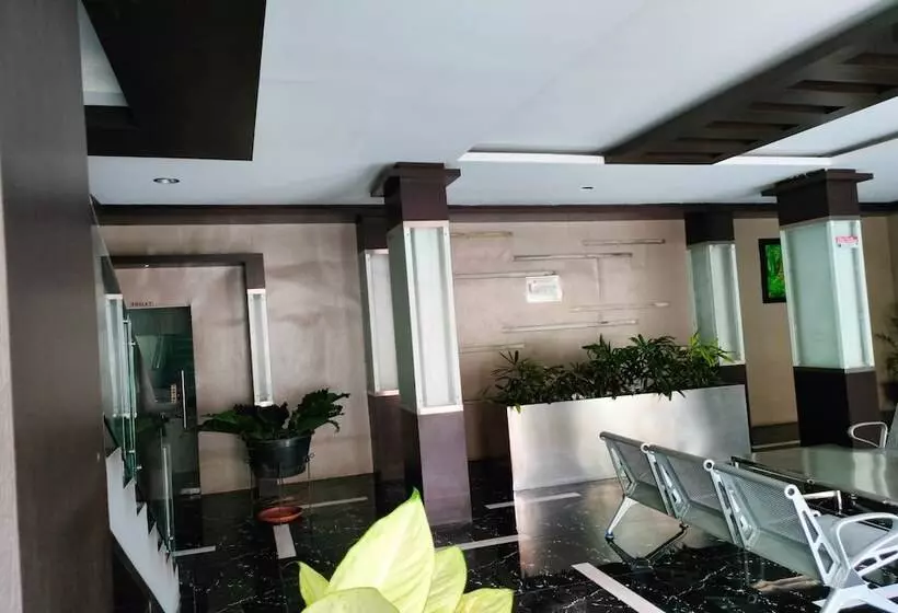 Hotel Lonari