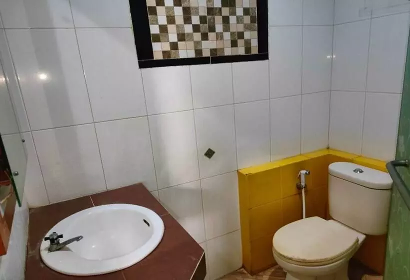 Hotel Lonari