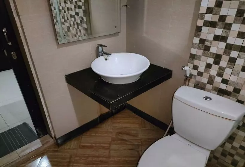 Hotel Lonari