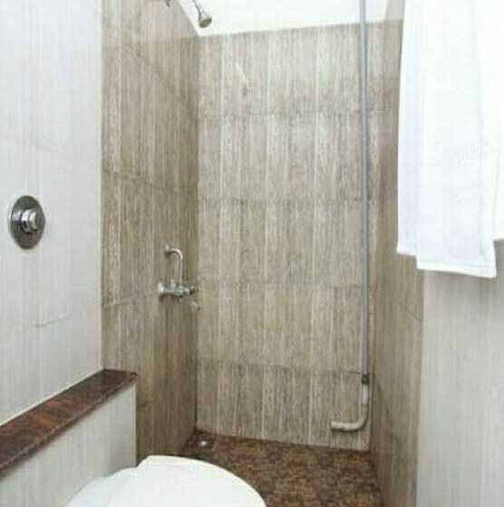 בית מלון כפרי Nadaradjane Residency