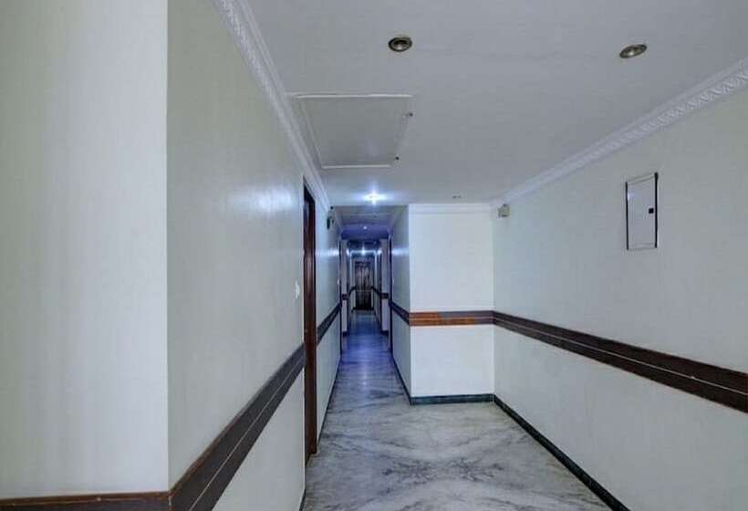 בית מלון כפרי Nadaradjane Residency