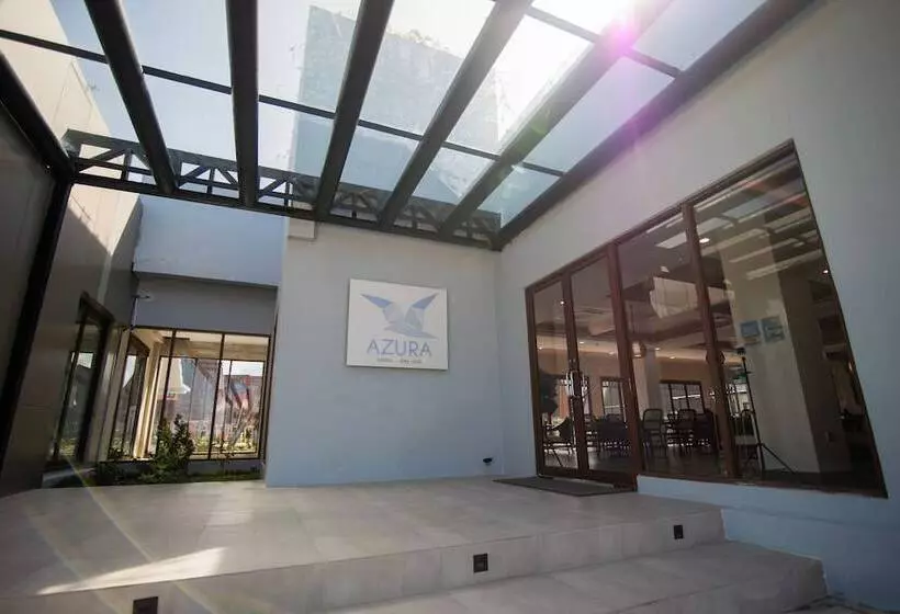 Hotelli One Of A Kind Resort At Trikora Beach