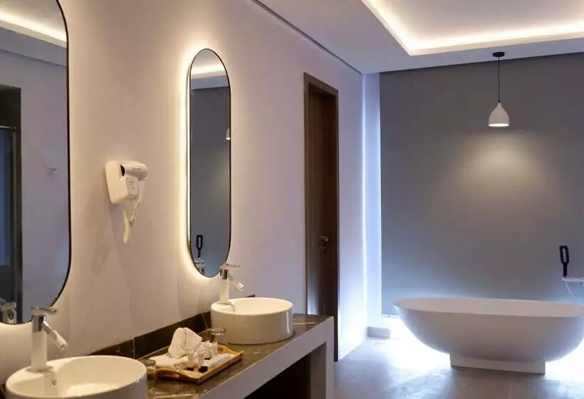 Hotelli One Of A Kind Resort At Trikora Beach