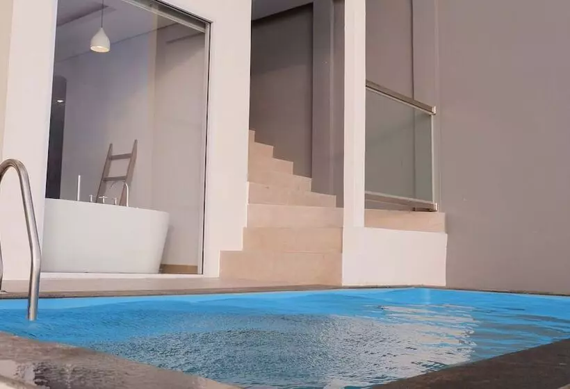 Hotelli One Of A Kind Resort At Trikora Beach