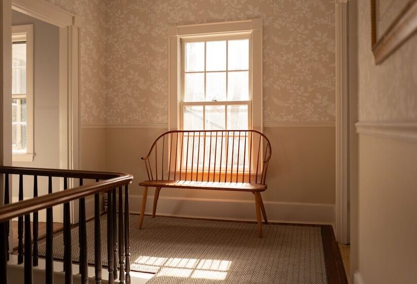 בית מלון כפרי Onesixtyfive