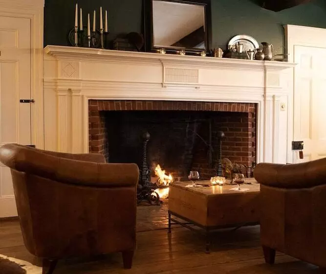 Hotelli Onesixtyfive