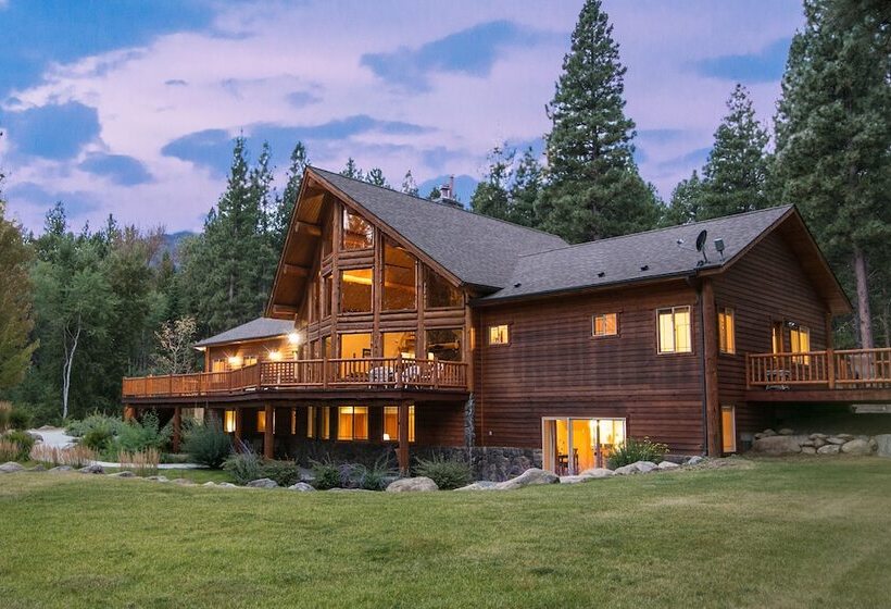 فندق Pineview Lodge