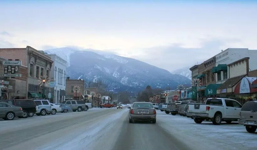 Hotelli Pineview Lodge