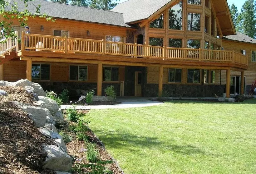 Hotelli Pineview Lodge