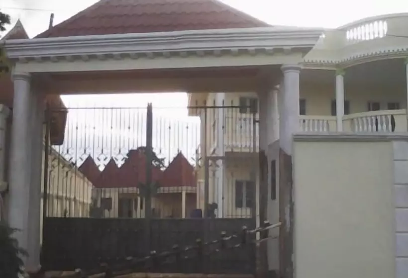 پانسیون Manoir Des Innoncents