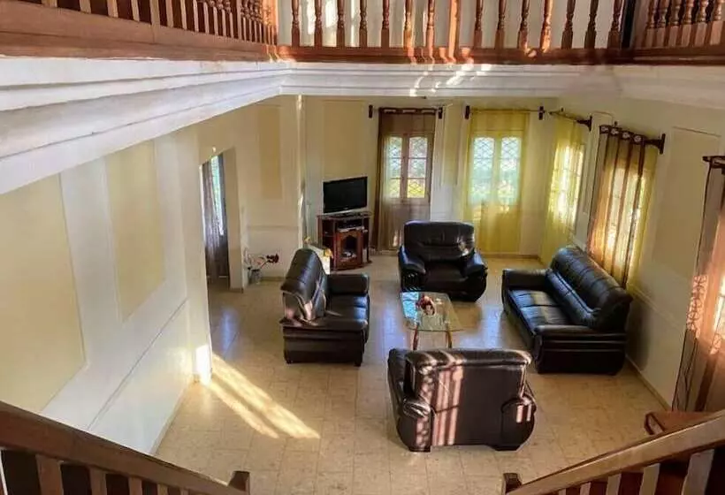 پانسیون Manoir Des Innoncents