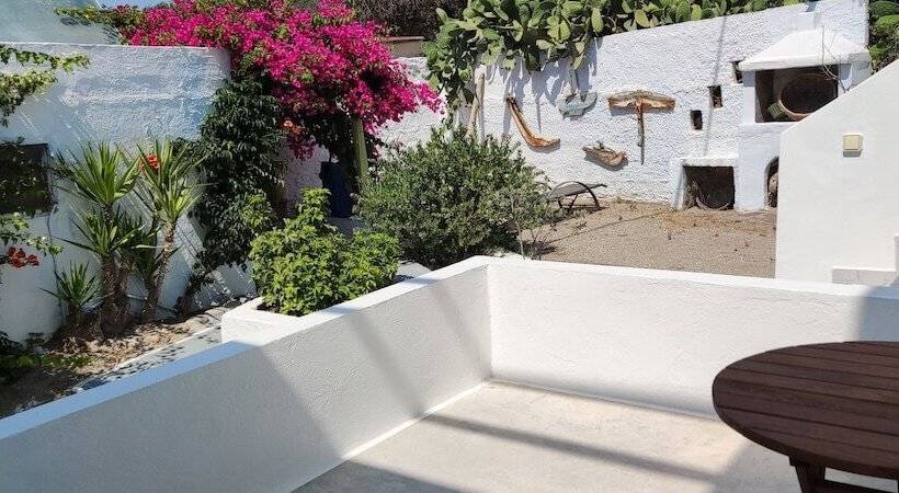 بنسيون Terra Oliva Milos