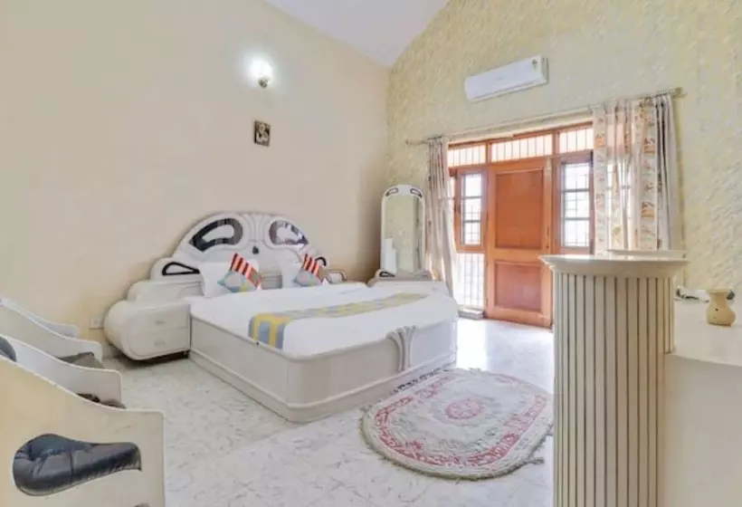 ペンション Villa 63 Blusalz Home Dehradun