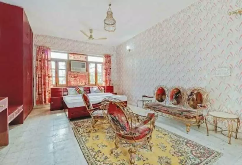 ペンション Villa 63 Blusalz Home Dehradun